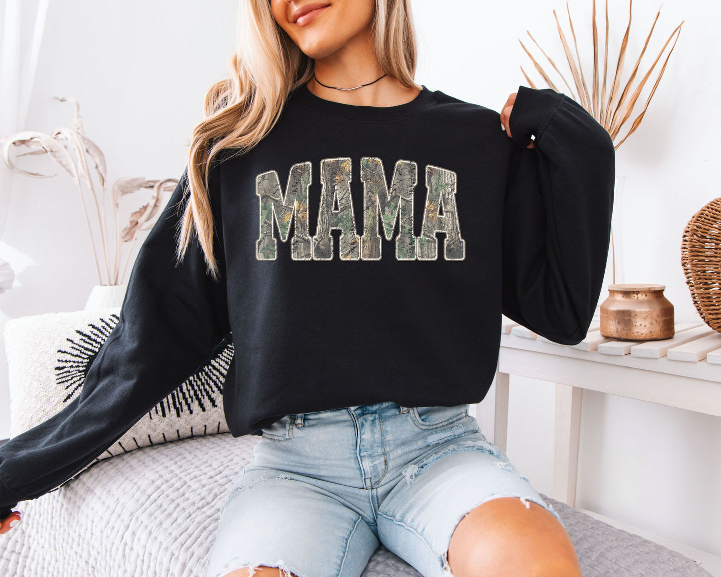 Mama Camo Letter Sweatshirt – Cozy Mom Life Graphic Pullover