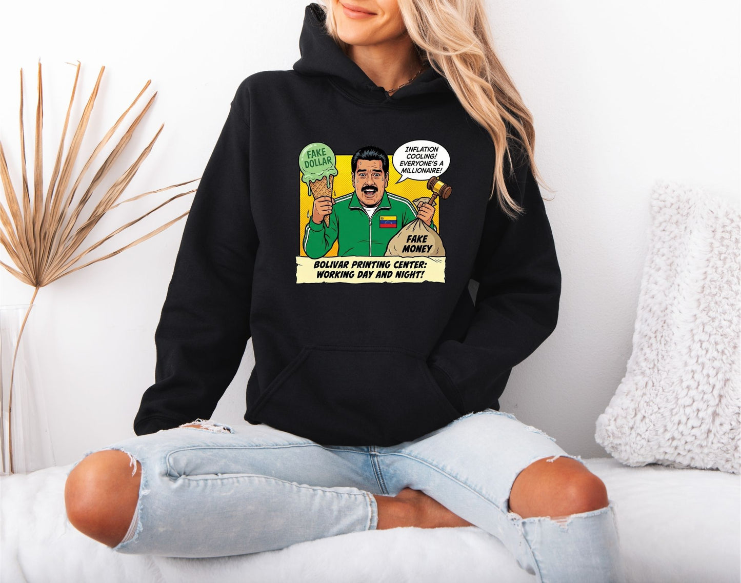 Venezuela Freedom Hoodie – Call for Maduro’s Arrest Design