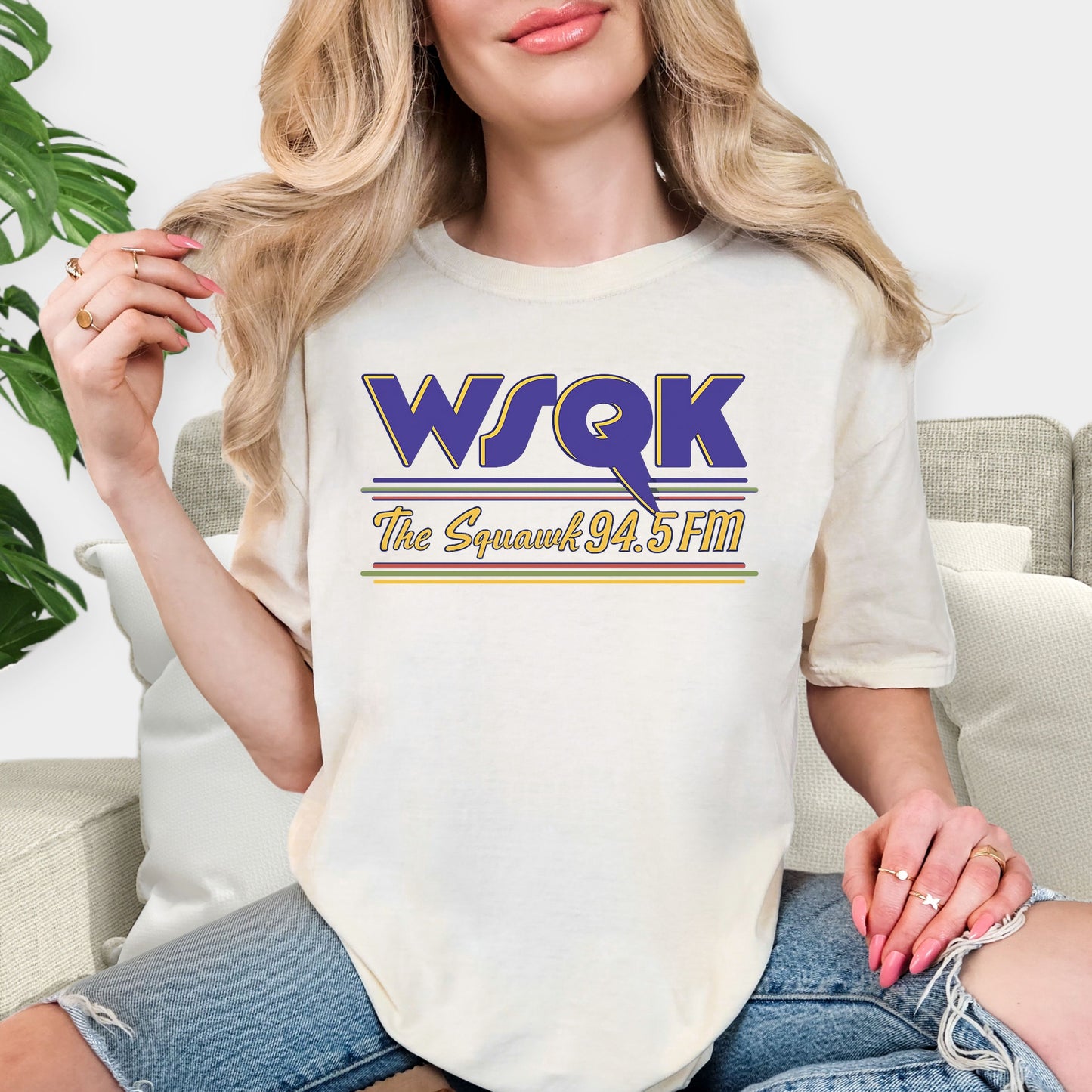 WSQK The Squawk 94.5 FM Shirt - Retro Radio Station T-Shirt, Vintage 80s Broadcast Tee, Nostalgic Media Enthusiast Sweatshirt, Classic FM Radio Gift