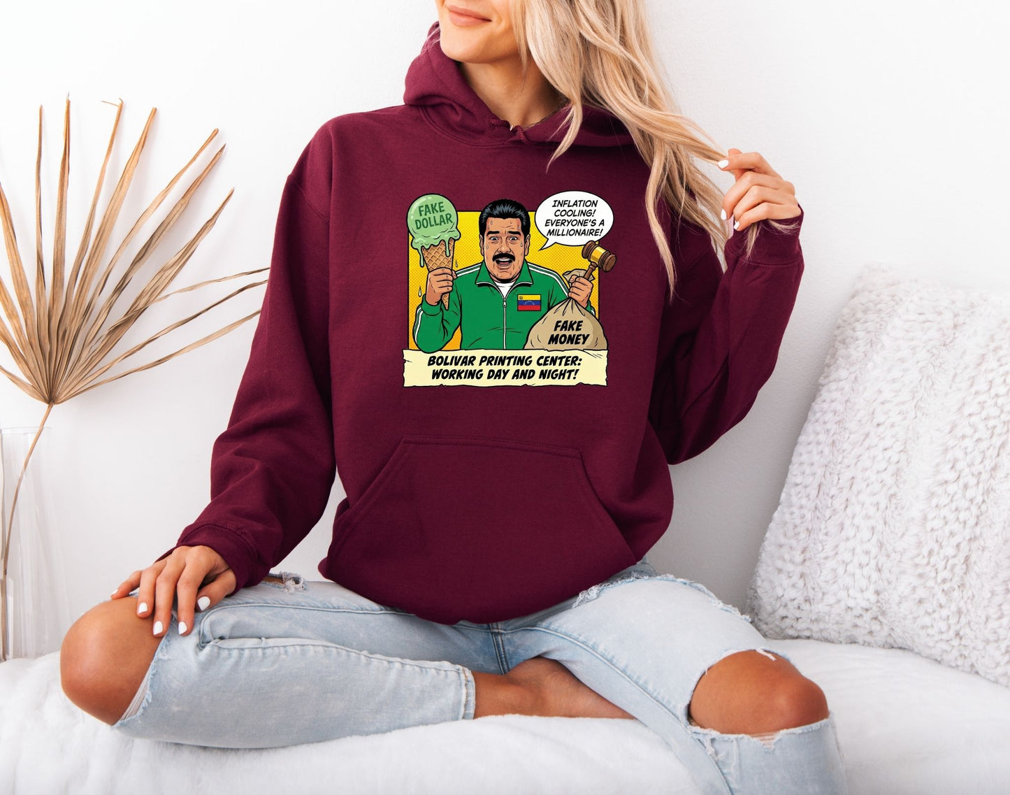 Venezuela Freedom Hoodie – Call for Maduro’s Arrest Design