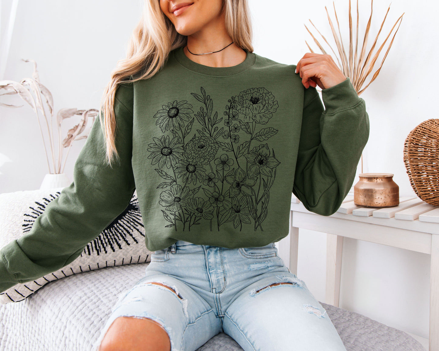 Vintage Botanical Sweatshirt, Floral Sketch Crewneck, Relaxed Fit Pullover, Nature Lover Gift