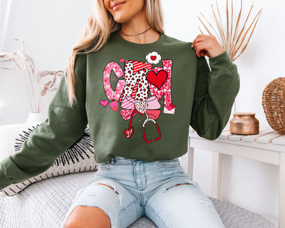 CNA Valentine’s Day Sweatshirt | Cute Nursing Stethoscope Crewneck | Heart Pattern Gift for Nurse
