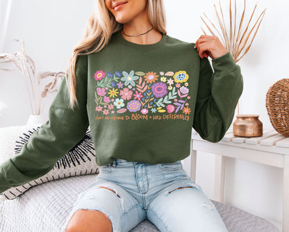 Minimalist Floral Line Art Tee – Modern Garden Sketch T-Shirt, Soft Everyday Nature Top, Simple Bloom Graphic Shirt