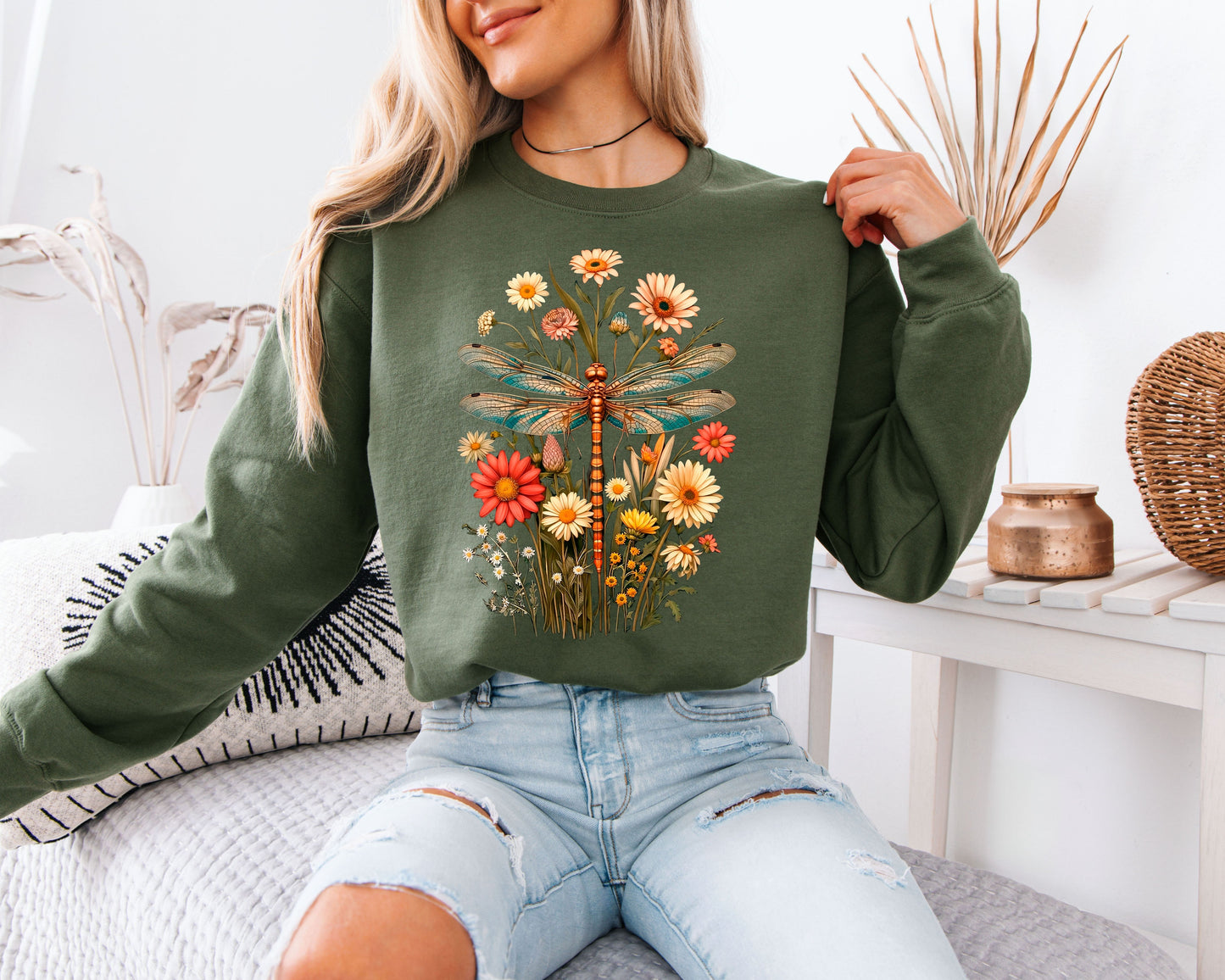 Retro Floral Sweatshirt, Colorful Flower Graphic Crewneck, Botanical Aesthetic Pullover, Cute Garden Inspired Cozy Top, Nature Lover Gift
