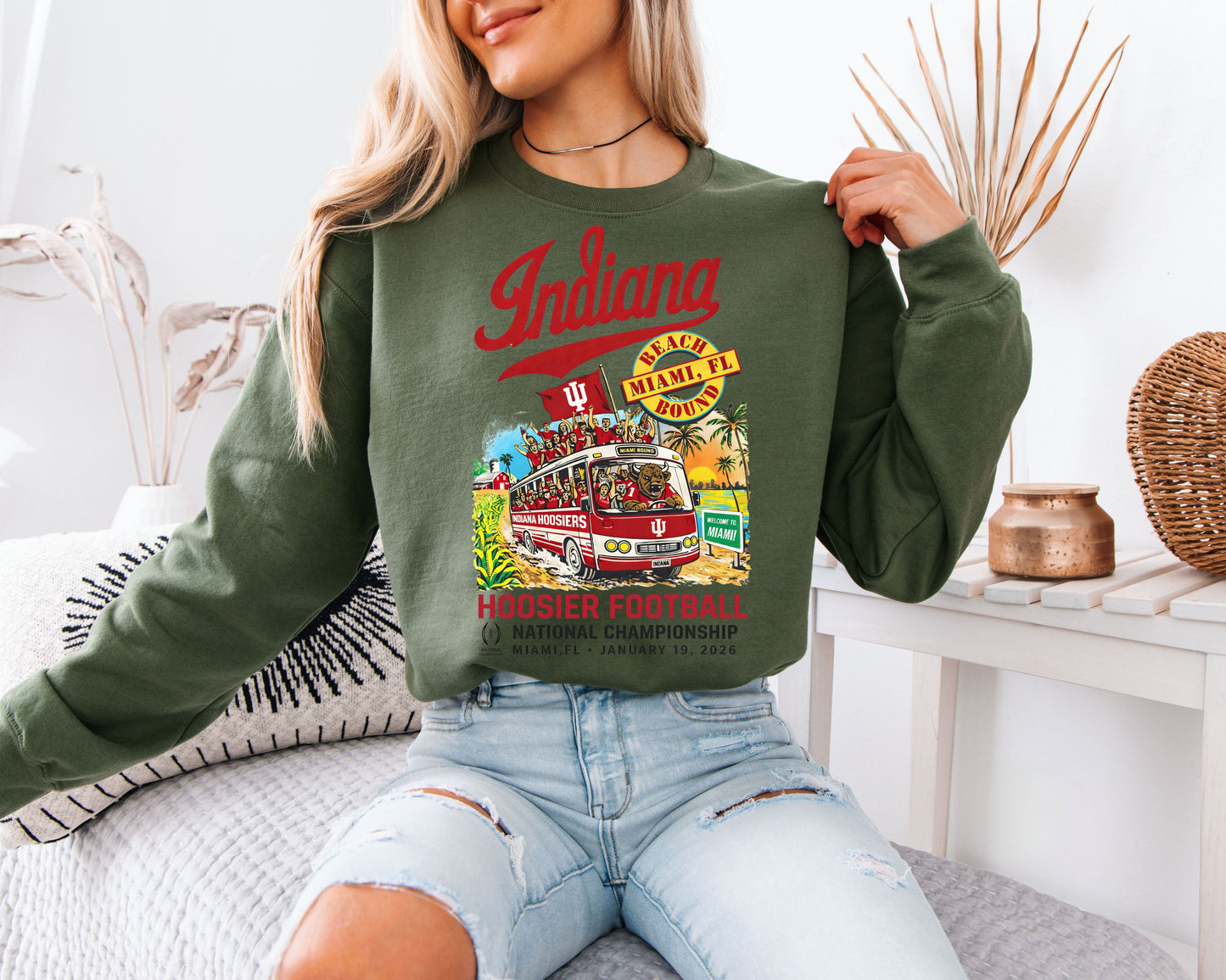 Indiana Hoosiers Football Graphic Sweatshirt – Retro College Game Day Unisex Pullover, Vintage Sports Aesthetic