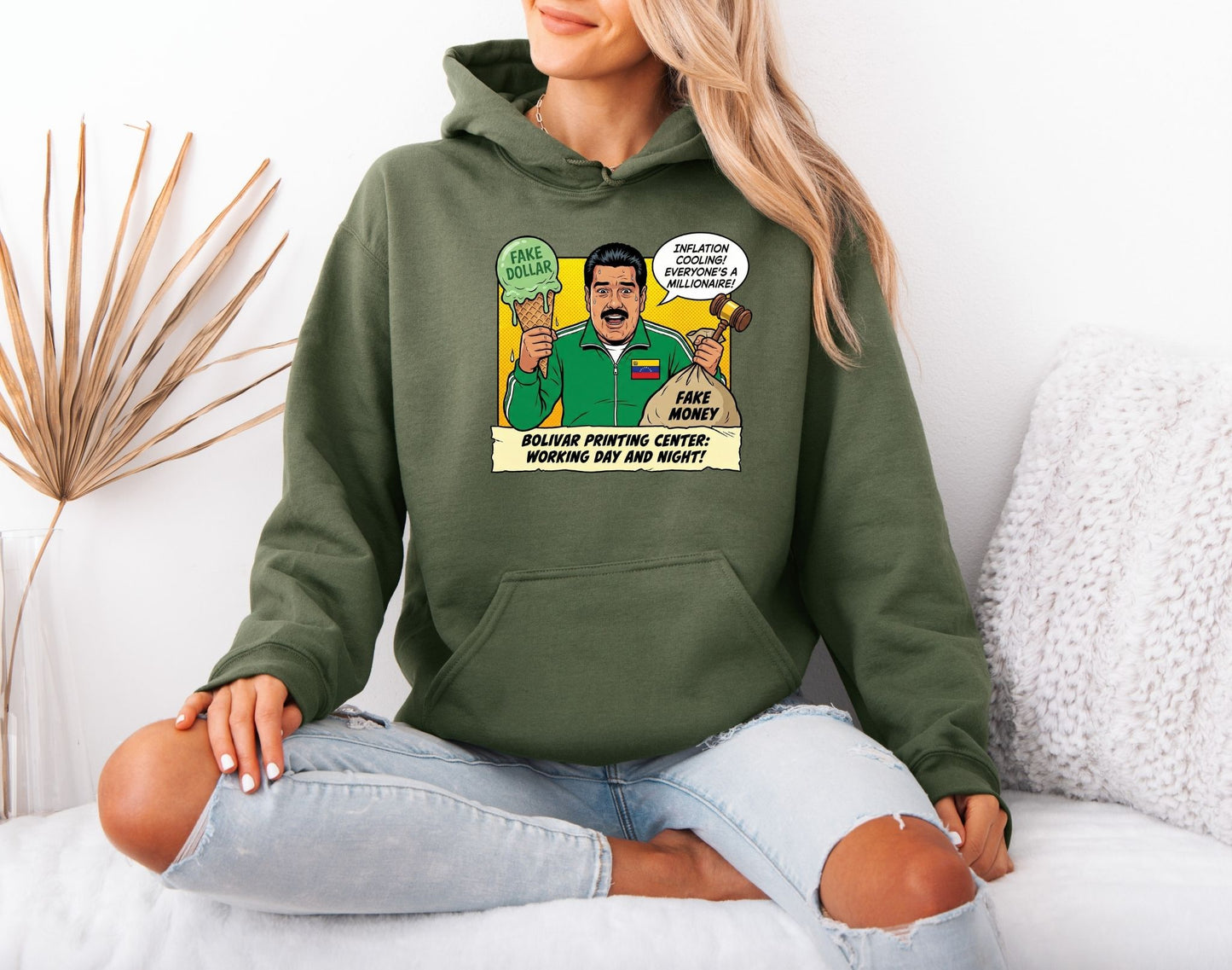 Venezuela Freedom Hoodie – Call for Maduro’s Arrest Design