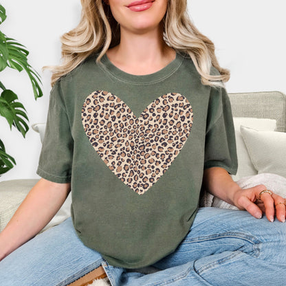 Valentine’s Day Gift T-Shirt – Love and Heart Theme