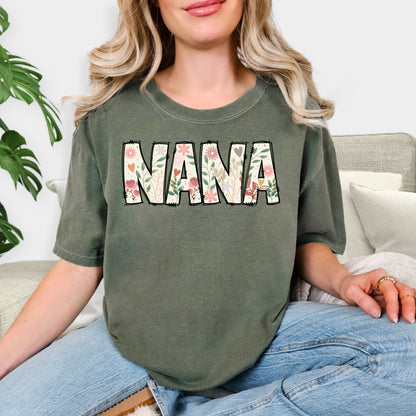 Floral NANA T-Shirt – Cute Flower Letter Grandma Gift Tee
