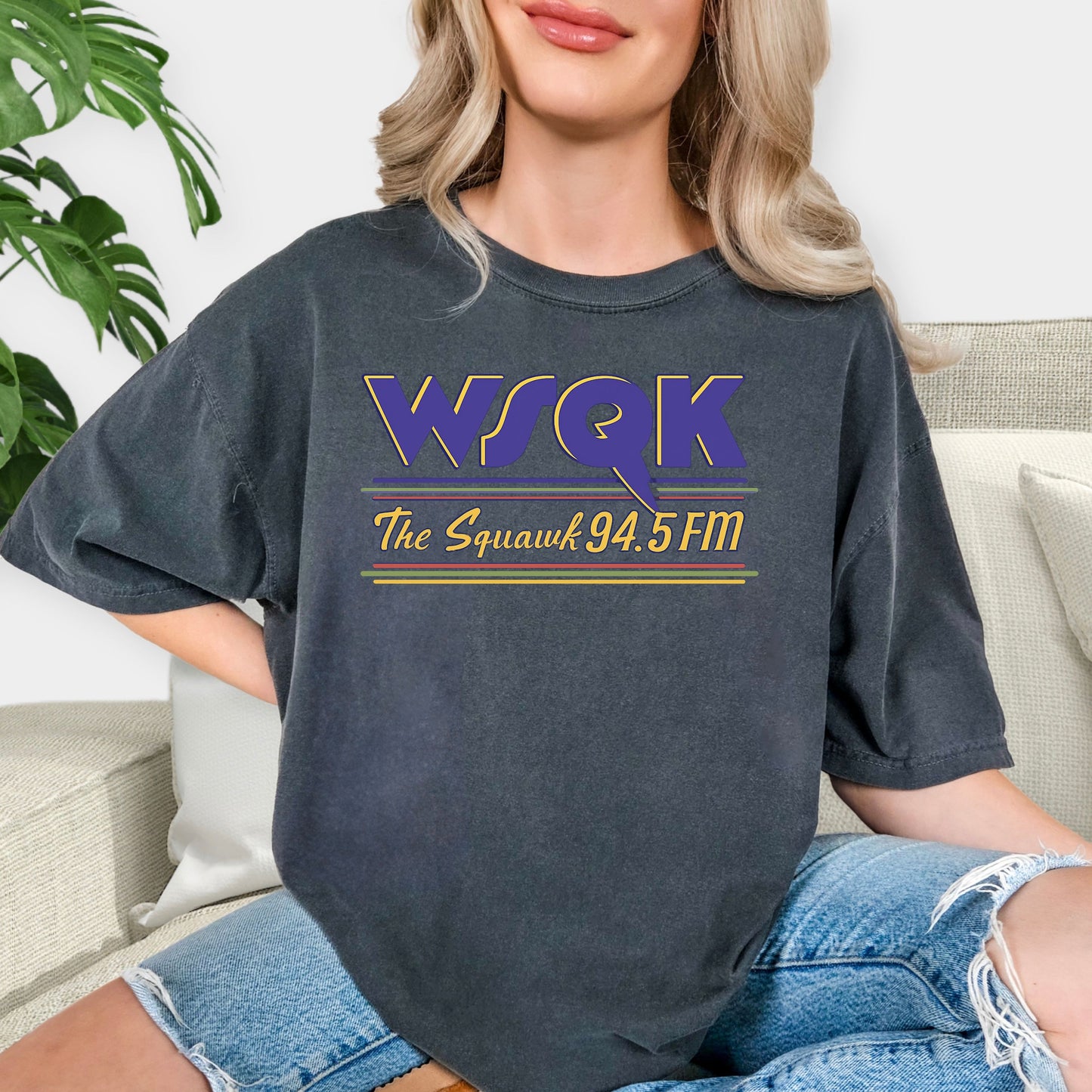 WSQK The Squawk 94.5 FM Shirt - Retro Radio Station T-Shirt, Vintage 80s Broadcast Tee, Nostalgic Media Enthusiast Sweatshirt, Classic FM Radio Gift