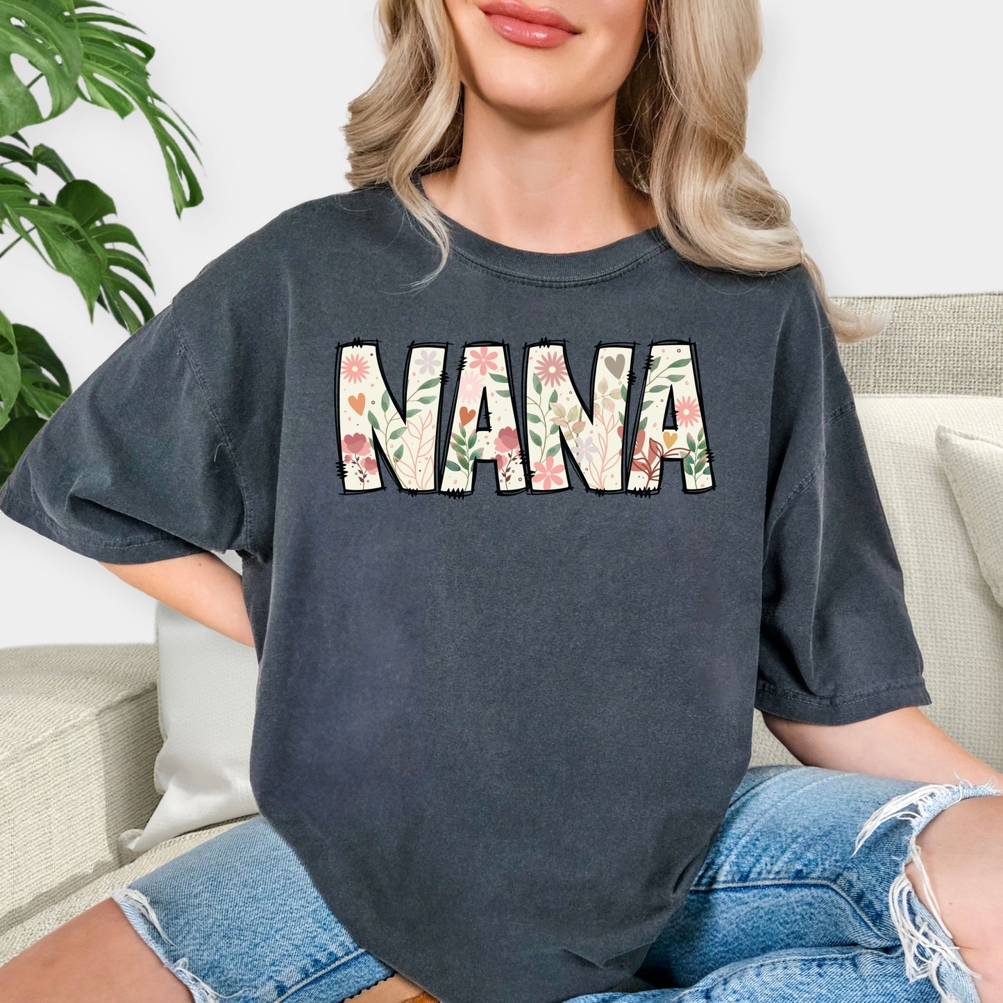 Floral NANA T-Shirt – Cute Flower Letter Grandma Gift Tee