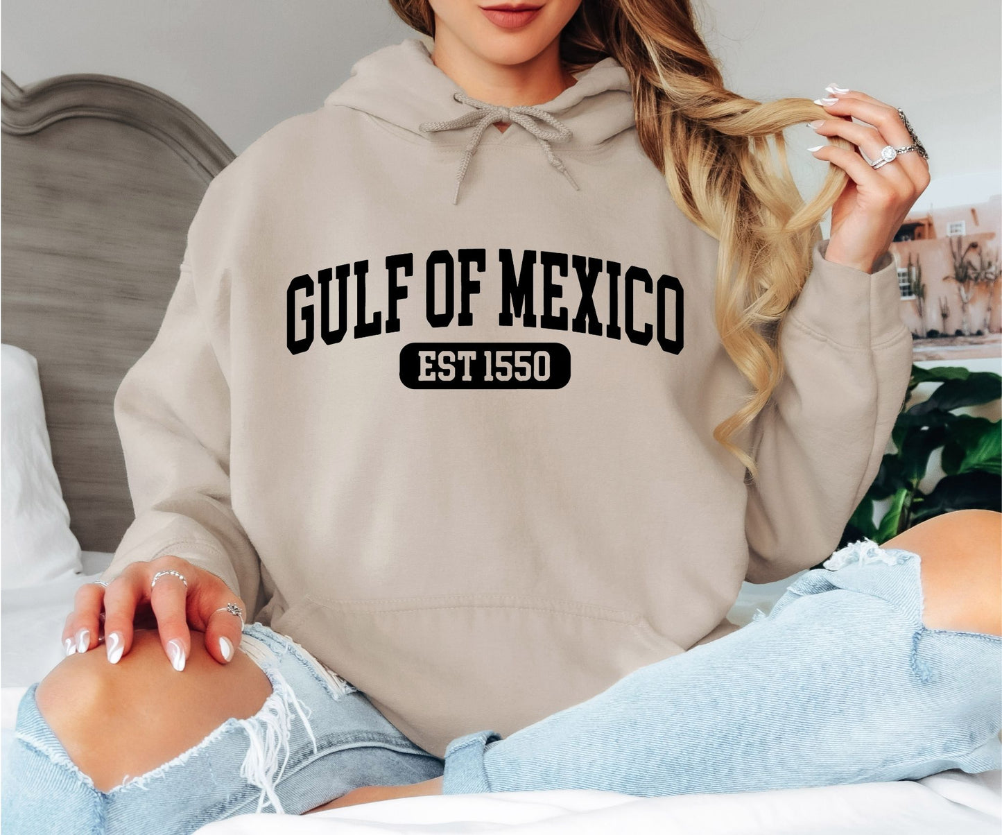 California Santa Monica Surf Club Hoodie - Vintage Route 66 Hooded Sweatshirt, Retro Surf Aesthetic Pullover, Coastal Sunset Hoodie, California Road Trip Apparel