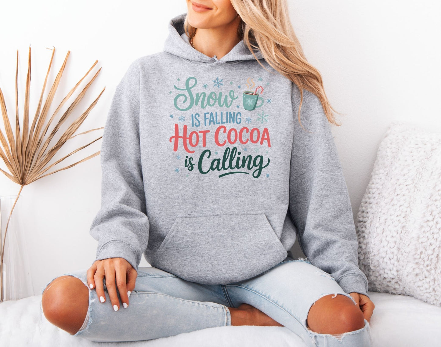 Cozy Winter Days Hoodie – Minimal Seasonal Style