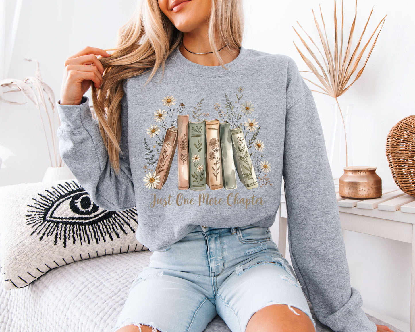 Just One More Chapter Sweatshirt, Book Lover Floral Crewneck, Cozy Reader Cottagecore Graphic Pullover
