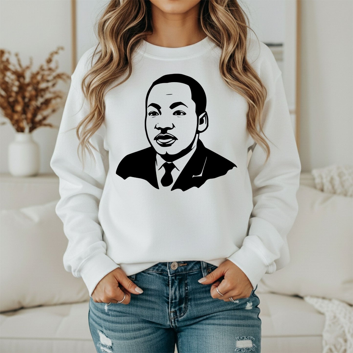 MLK Inspirational Quote Sweatshirt – Civil Rights Legacy