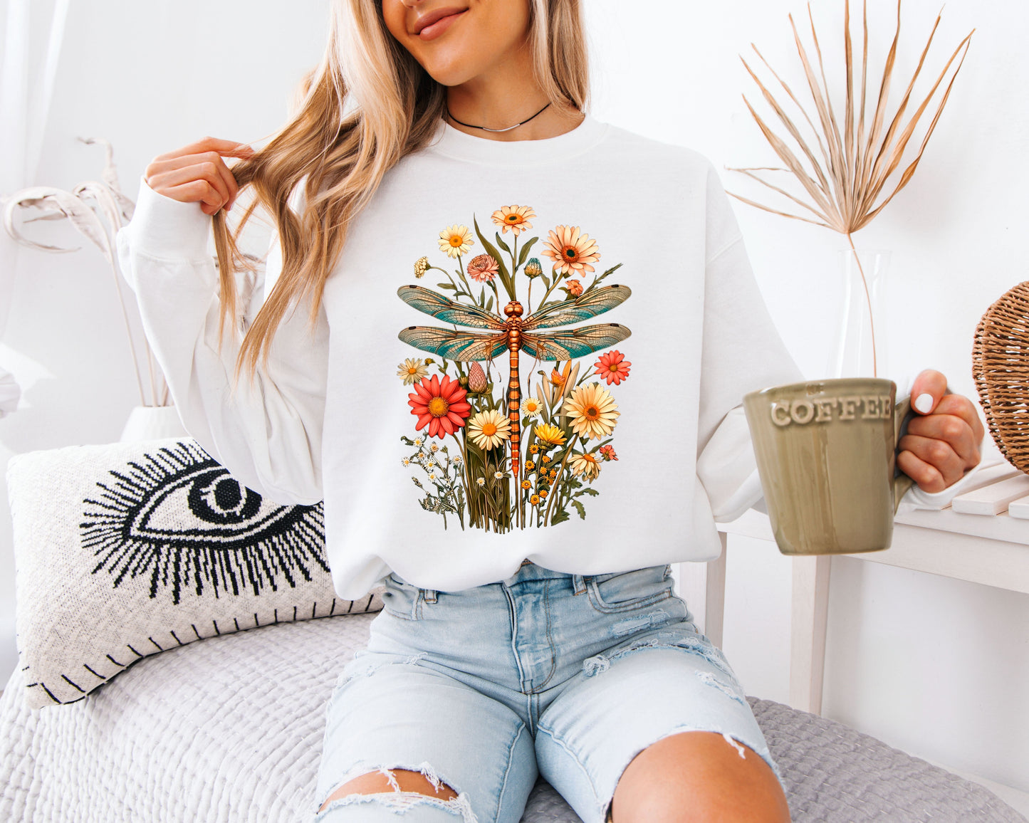 Retro Floral Sweatshirt, Colorful Flower Graphic Crewneck, Botanical Aesthetic Pullover, Cute Garden Inspired Cozy Top, Nature Lover Gift